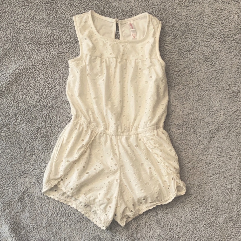Eyelet White Romper Size XS 4/5